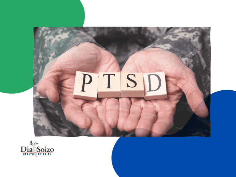 Militair houdt houten blokjes met de letters PTSD in de handen