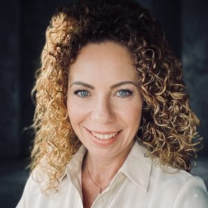 Sandra Bakker